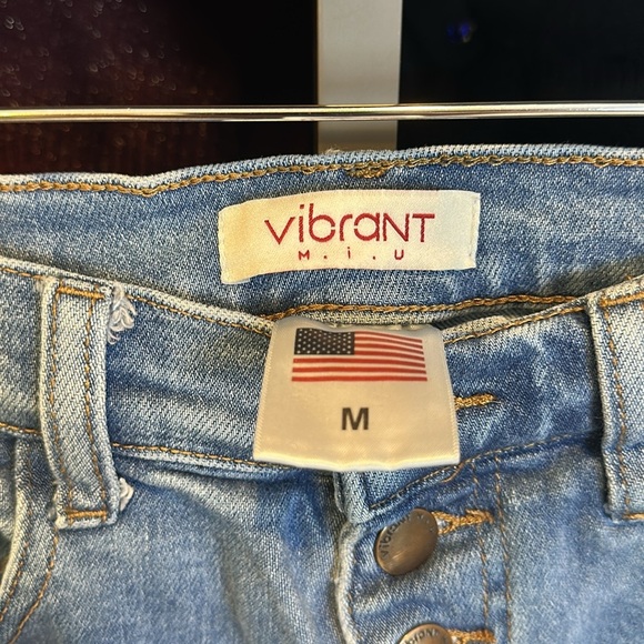 Vibrant blue raw hem distressed denim shorts size M - Picture 2 of 3